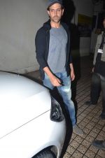 Hrithik Roshan snapped at PVR juhu with kids on 26th July 2015